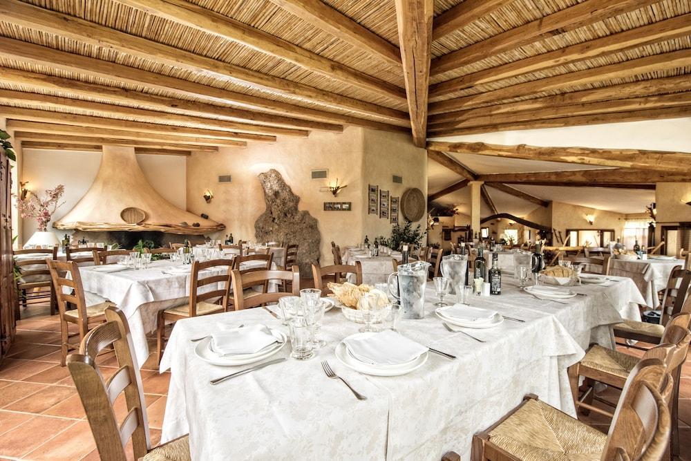 Tenuta Pilastru Country Resort & Spa Arzachena Exterior foto